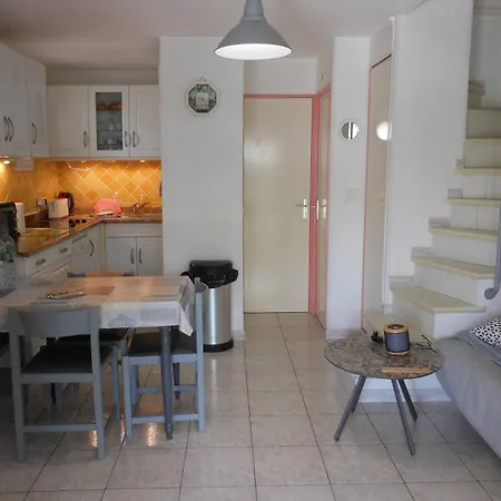3 Pcs Veranda 43m2 + Terrasse 60m2 Ref 4040 * Le Castellas